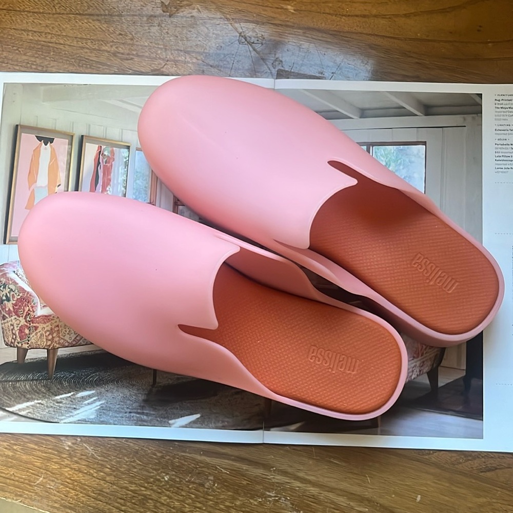Melissa pink clogs